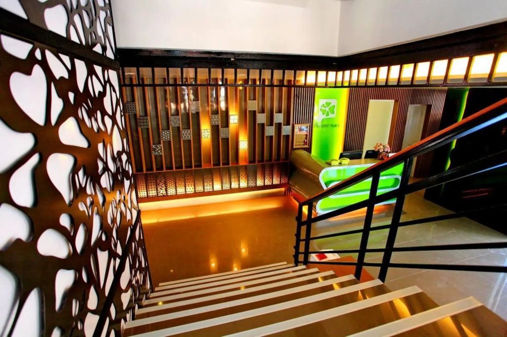 Tonkok Hotel - צ'אנג ראי - מדרגות
