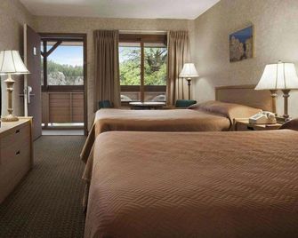 Magnuson Grand Rushmore View - Keystone - Bedroom