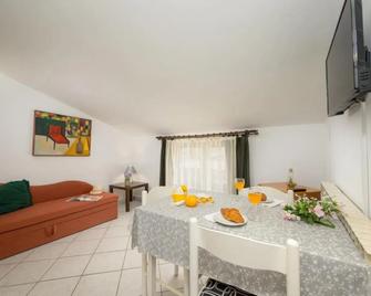 Apartments Silvana 74 - Pula - Comedor