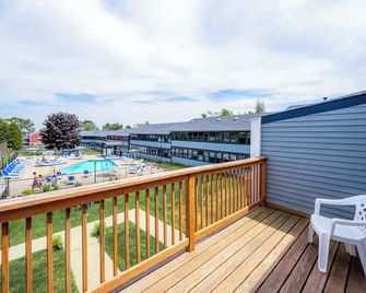 Nautical Mile Resort - וולס - מרפסת