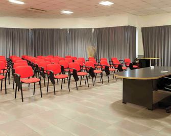 Dama Hotel - Fossano - Sala de reuniones