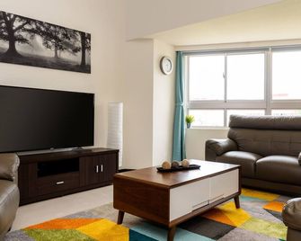 Grand Living 4 Bedroom By Ximen Mrt In Taipei City - Tajpej - Pokój dzienny