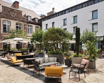 Hôtel LÉonor The Place to Live by Stay Collection - סטרסבור - פטיו