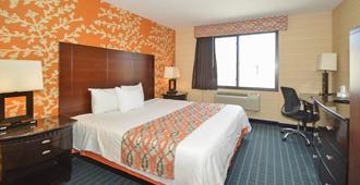 紐約拉瓜迪亞機場科羅納酒店 - 皇後區 - 臥室