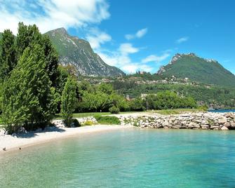 Apartment Borgo Alba Chiara-1 by Interhome - Toscolano-Maderno - Spiaggia
