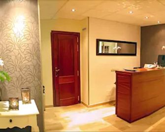 Don Alfredo - Marbella - Front desk