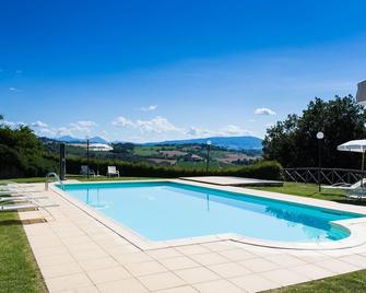 Villa Luisa, 4 apartments with pool in Orciano, 20 minutes from the Adriatic Coast - apartment Furbo - Orciano di Pesaro - Pool