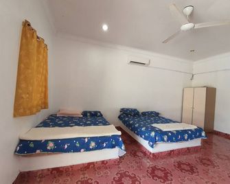 OYO 90302 Dimuara Chalet Tok Bali - Cherang Ruku - Habitación