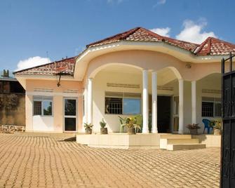Marphie Hotel Rukungiri - Kanungu - Edificio