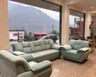 Shiv Kedar Hotel - Guptakāshi - Lounge