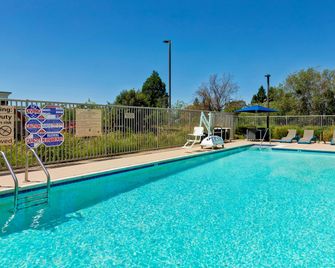 Hampton Inn & Suites Rohnert Park - Sonoma County - Rohnert Park - Pool