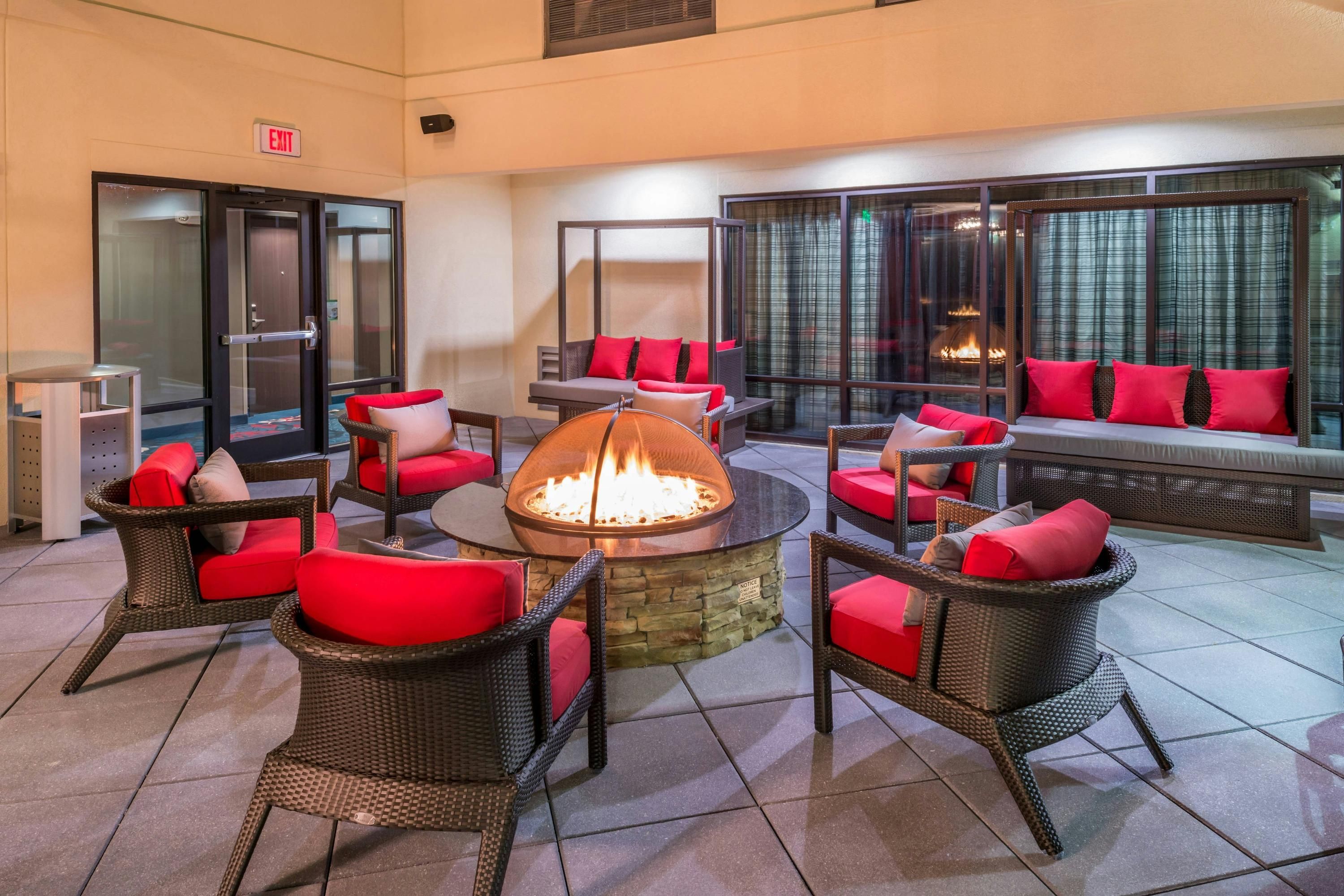 Courtyard by Marriott Wilmington Downtown/Historic District - ווילימינגטון - טרקלין