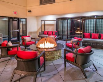 Courtyard by Marriott Wilmington Downtown/Historic District - Wilmington - Lounge