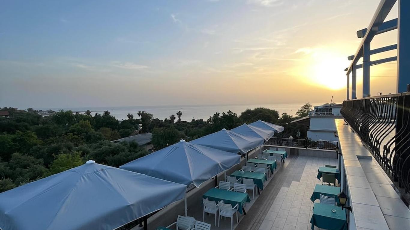 Beachway Hotel