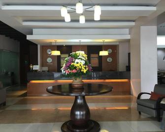 Baguio Burnham Suites Hotel - Baguio