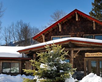 Adirondack Spruce Lodge - Wilmington - Budova
