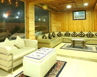 Maharaja Resorts - Kud - Lobby