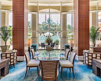 25% Off Exceptional Oceanview Condo In Palm Beach Resort And Spa Unit 1807 - Riviera Beach - Restaurant