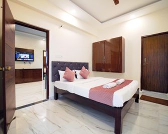 Rainbow Homestay - Tirupati - Slaapkamer