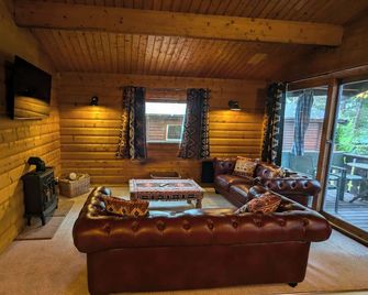 Pineshadow Lodge Dog Friendly Kenwick Park Louth - Louth