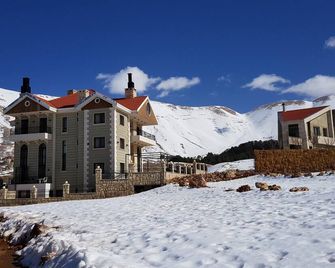 Deer Cliff - Duplex Chalet on Ground Floor - El Arz - Building