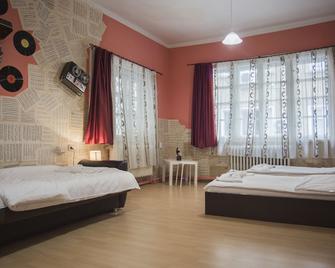 Serdika Rooms - Sofia - Bedroom