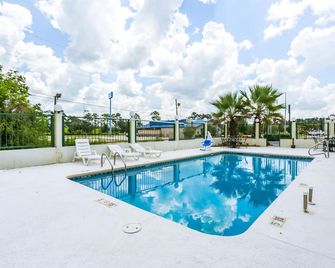Econo Lodge Picayune - Picayune - Piscina