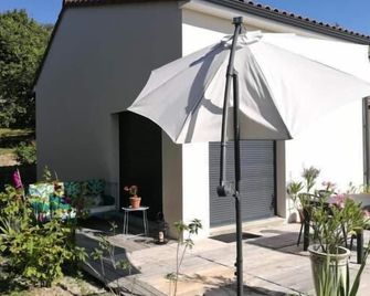 L'Alphonsine - Veyre-Monton - Buiten zicht