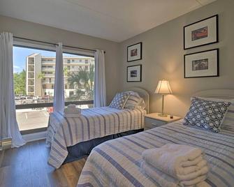 Pawleys Island Condo Retreat with Beach Access! - Pawleys Island - Bedroom
