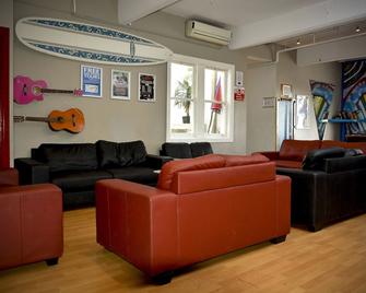 Ritz For Backpackers - Melbourne - Lounge