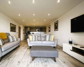 The Beach Retreat - Sandown - Stue