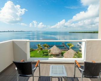 Real Inn Cancun - Cancún