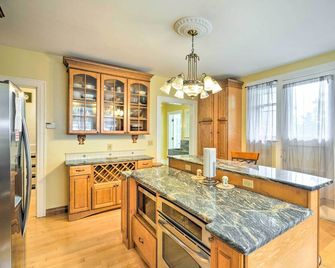 Charming Historic Home about 1 Mi to Dtwn Olean! - Olean - Kuchyň