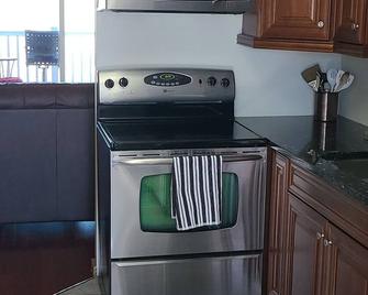 Romantic condo with beautiful sunset views of Smith Mountain Lake - Huddleston - Cocina