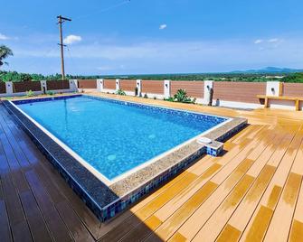 Poolside Paradise in Valele, Ba - 2 Bedroom, 2 Bath Villa - Ba - Pool