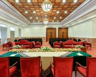 Faisalabad Serena Hotel - Faisalābād - Lounge
