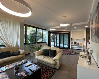Hotel Griselda - Saluzzo - Wohnzimmer