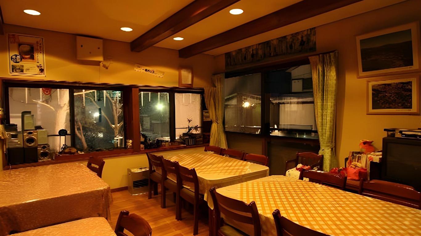 Kusatsu Onsen Pension Mitomo