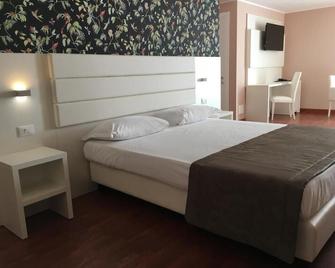 Formula International & Puravita Spa - Rosolina - Camera da letto