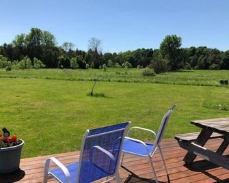 Secluded Island Paradise - Isle La Motte - Patio