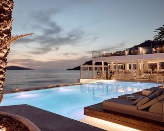 Kantouni Beach Boutique Hotel - Panormos - Pool
