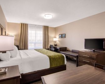 Comfort Inn & Suites - רד דיר - חדר שינה