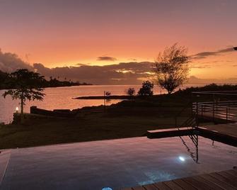 Villa Ho'a - bord de mer avec piscine - Papetoai - Pool