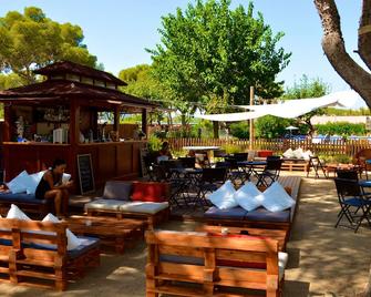 Camping El Garrofer - Sitges - Innenhof