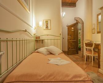 Mondo Antico B&B - Cesena - Camera da letto