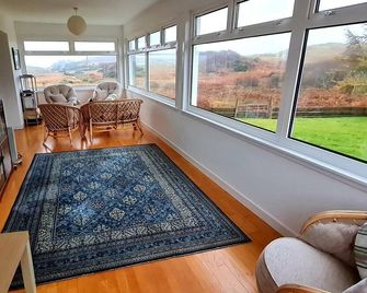 Erisgeir Sleeps 6 with Private Grounds - Isle of Iona