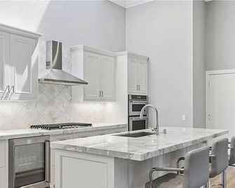 Charming 2-Bedroom Hacienda in Historic Beach Town - San Juan Capistrano