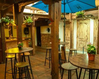 Kamazoztz Hostel and Travel - Antigua