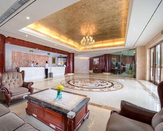 Vienna Hotel Guangzhou Panyu Chimelong Shiqiao Metro Station - גואנגג'ואו - לובי