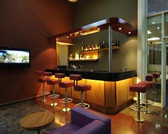 Suite Hotel Merlot - Majzoub - Bar